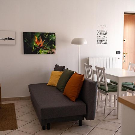 Appartamento Zenaup Saronno Buitenkant foto