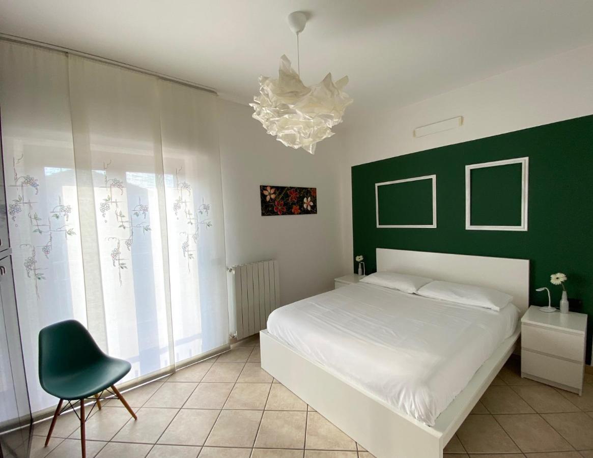 Appartamento Zenaup Saronno Buitenkant foto
